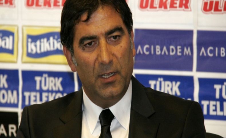 Trabzonspor'da Ünal Karaman imzayı attı