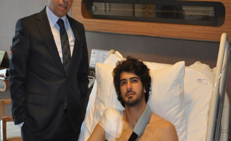 Trabzonspor’un kalecisi Fatih Öztürk, ameliyat oldu