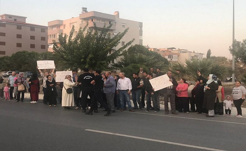 Trafik kazasına tepki için yolu kapattılar