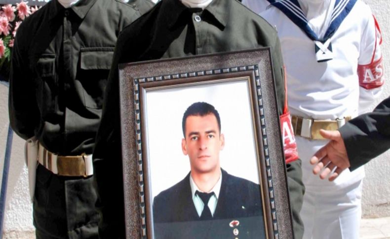 Trafik kazasında şehit olan uzman çavuş toprağa verildi