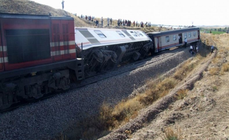 Tren kazasında 5 yolcu hafif şekilde yaralandı