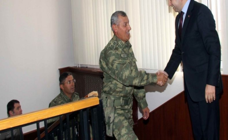 Tümgeneral Okkan'dan Vali Kalkan'a hoş geldin' ziyareti
