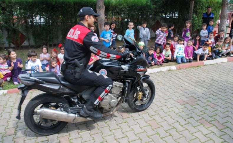 Tunagür Anaokulu öğrencileri, polisi çok sevdi