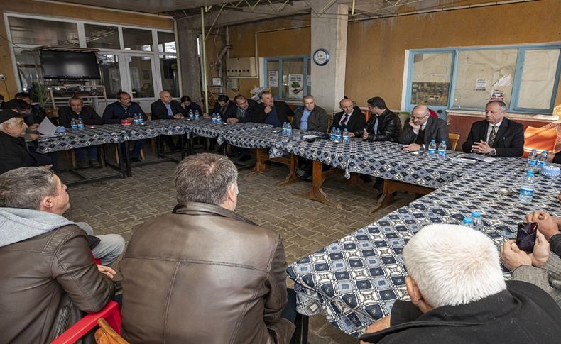 Tunç Soyer Bayındırlı muhtarlarla bir araya geldi