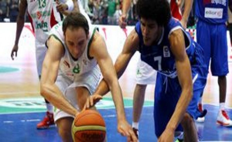 Tur Paris'e kaldı: 74-76
