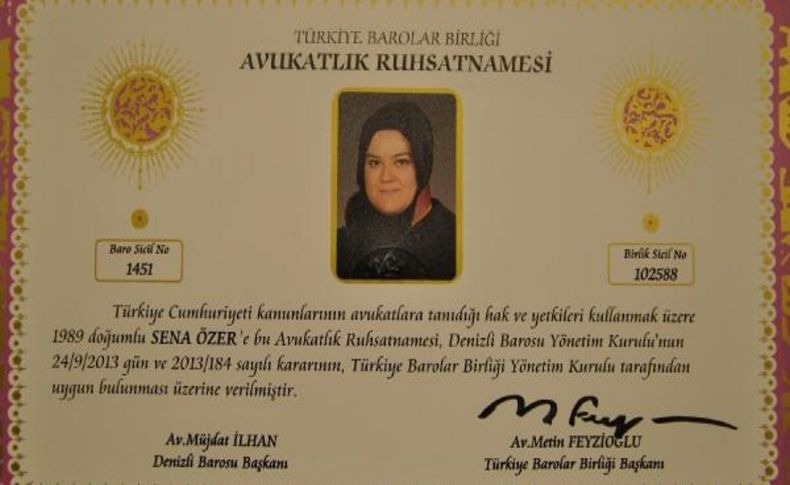 Türbaniyla, Cüppesini Giydi