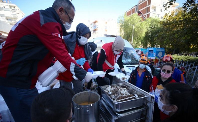 Türk Kızılay Genel Müdürü Altan: 60 bin kişilik yemek çıkaracak kapasiteye sahibiz