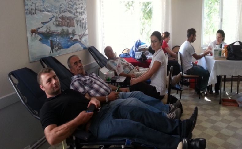 Türk Kızılayı Mudanya'da 150 ünite kan topladı