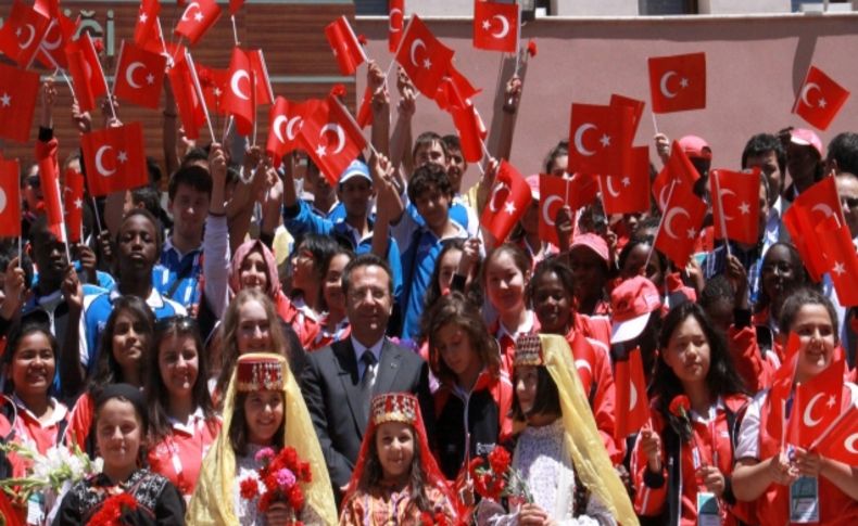 Türkçe sevdalısı çocuklar Samsunlularla buluşuyor