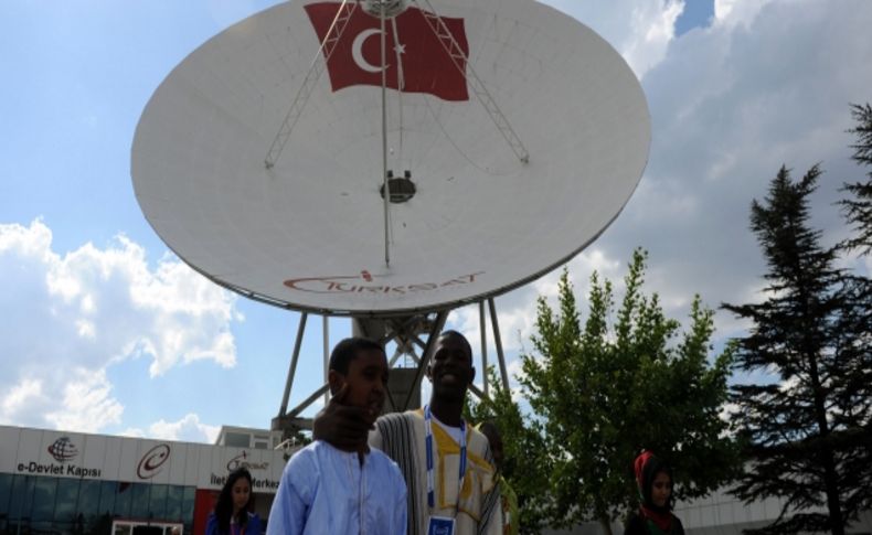 Türkçenin çocukları TÜRKSAT’ı gezdi