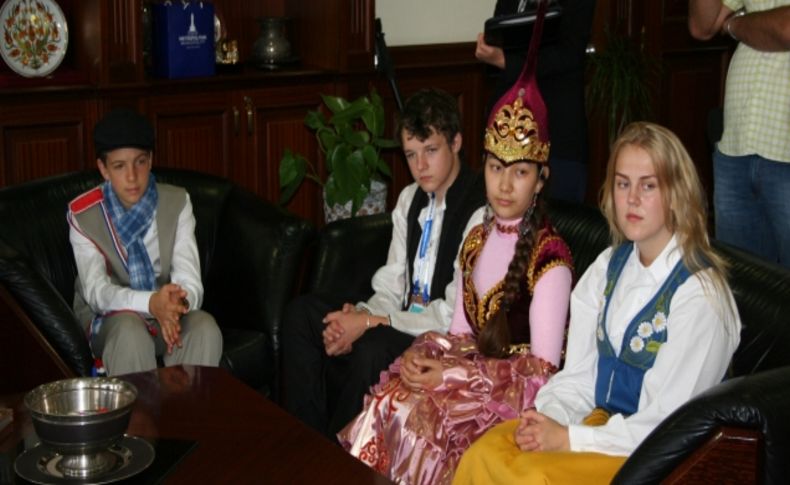 Türkçenin çocuklarından fasıllı ziyaret