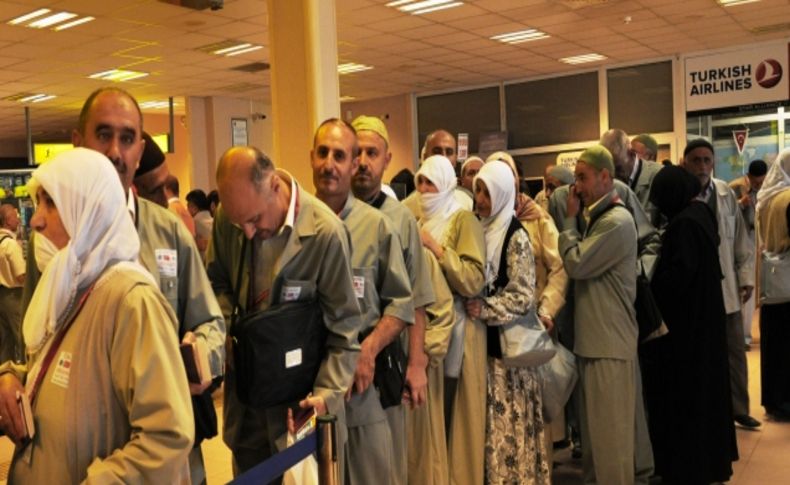 Türkiye'nin ilk hac kafilesi Muş'tan yola çıktı