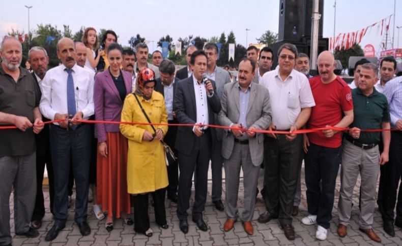 Tuzla’da kadın şöleni