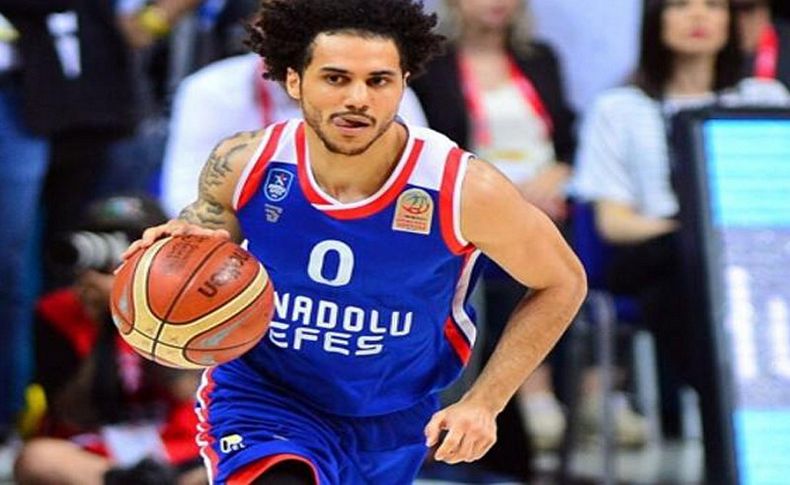 Ufuk Sarıca, Shane Larkin'in cevabını bekliyor