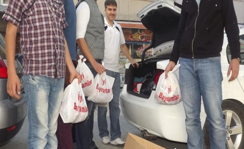 Ufuk Okuma Salonları fakir ailelerin bayramına ortak oldu