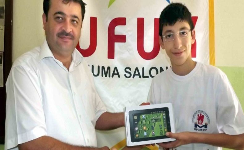 Ufuk Okuma Salonu'nun 16 öğrencisi fen lisesine yerleşti