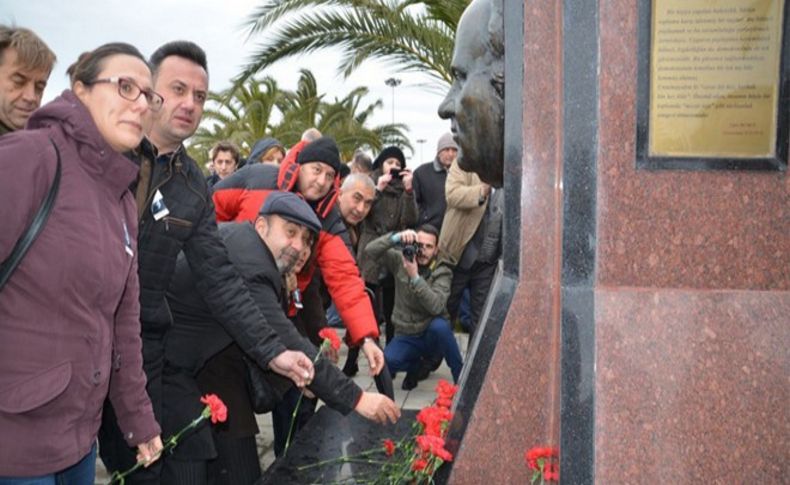 Uğur Mumcu vefatının 24. yılında Aliağa’da anıldı