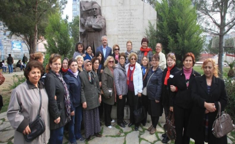 Uğur Mumcu Karabağlar’da anıldı