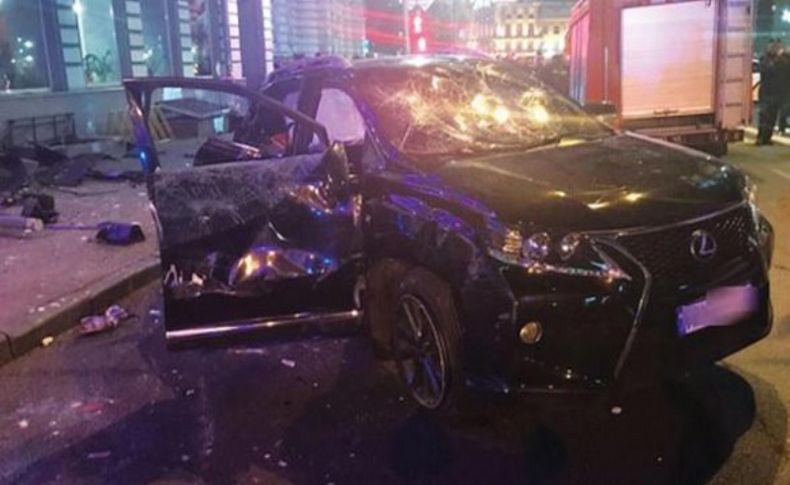 Ukrayna’da araç kalabalığa daldı: 6 ölü