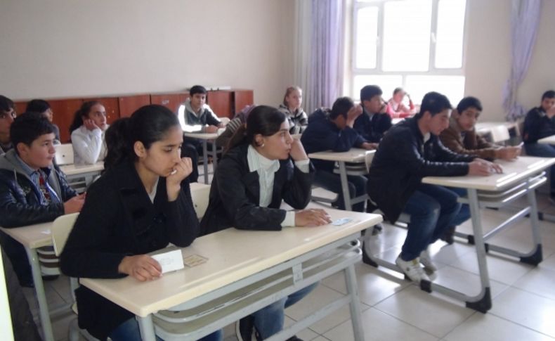 Umre ve araba ödülü siyer yarışmasının ilki bugün yapıldı