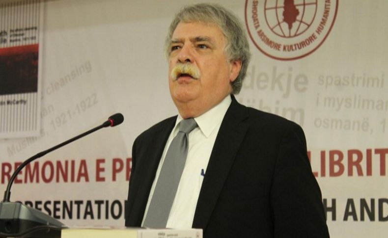 Ünlü tarihçiden Atatürk konferansı
