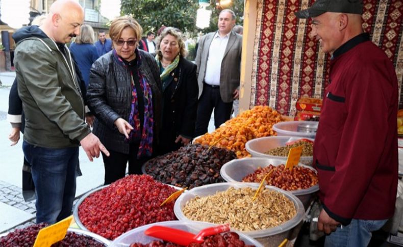 Üretici muhtarlar Konak'ta buluştu