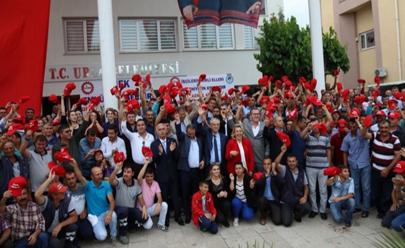 Urla'da işçilerin sendika sevinci