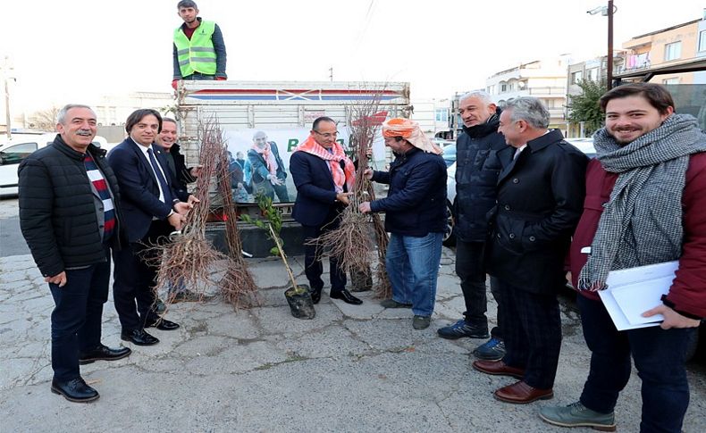 Urla'da üreticiye destek