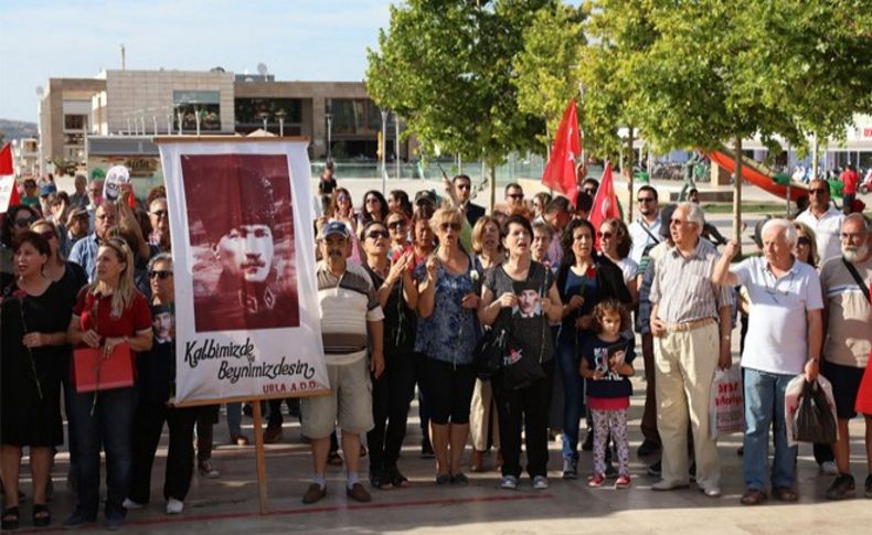 Urla'da Zübeyde Hanım'a hakarete tepki