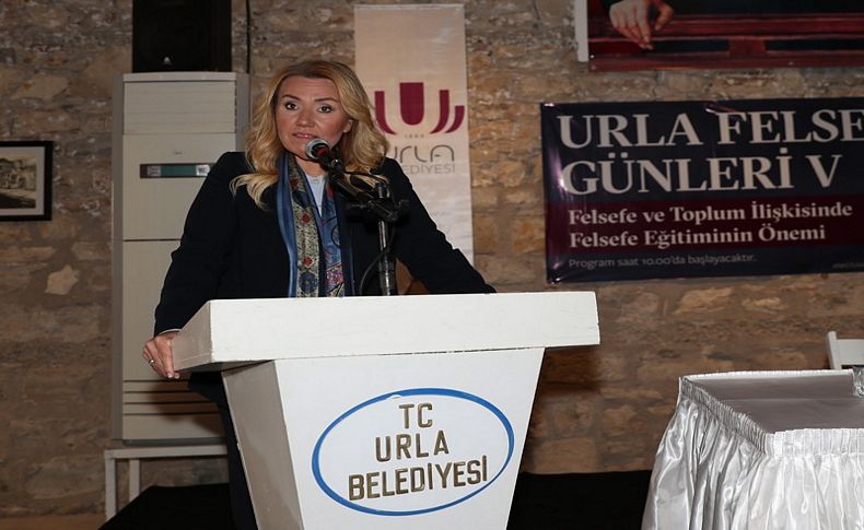 Urla felsefe konuştu