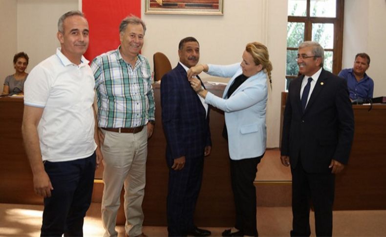 Urla Meclisinde nöbet değişimi