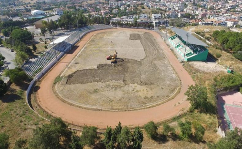 Urla stadı baştan aşağı yenileniyor