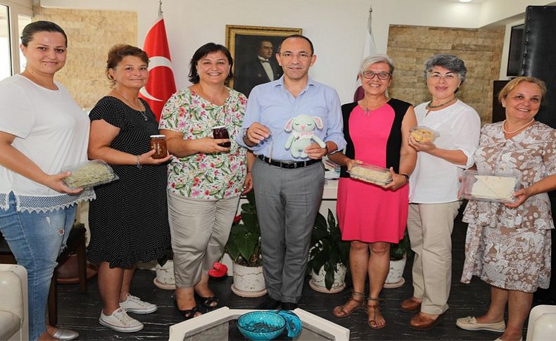 Urlalı 7 kadından 'Sakız' atağı