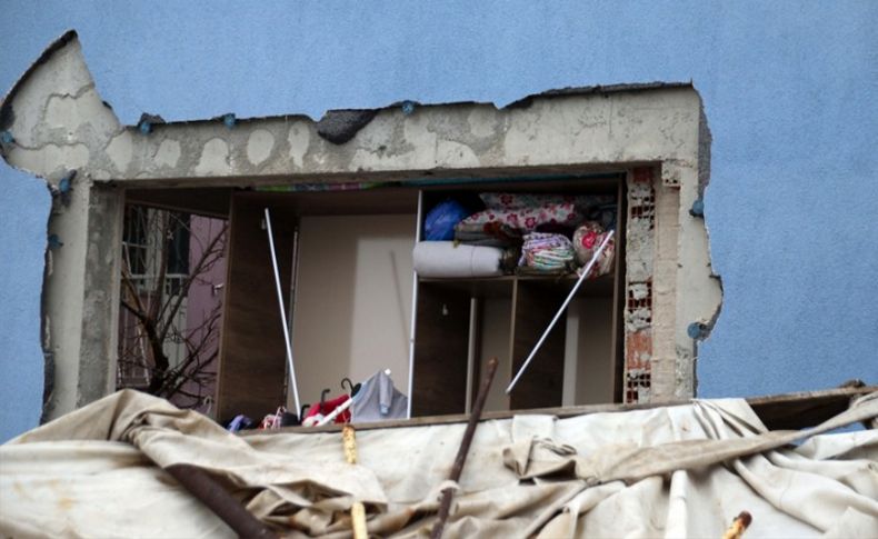 Uşak'ta iki evdeki doğal gaz patlaması sonucu 6 kişi yaralandı