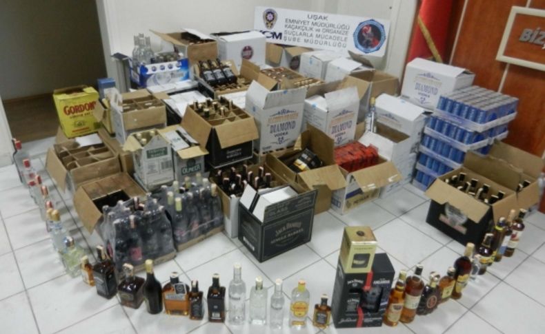 Uşak'ta kaçak içki ve sigara operasyonu