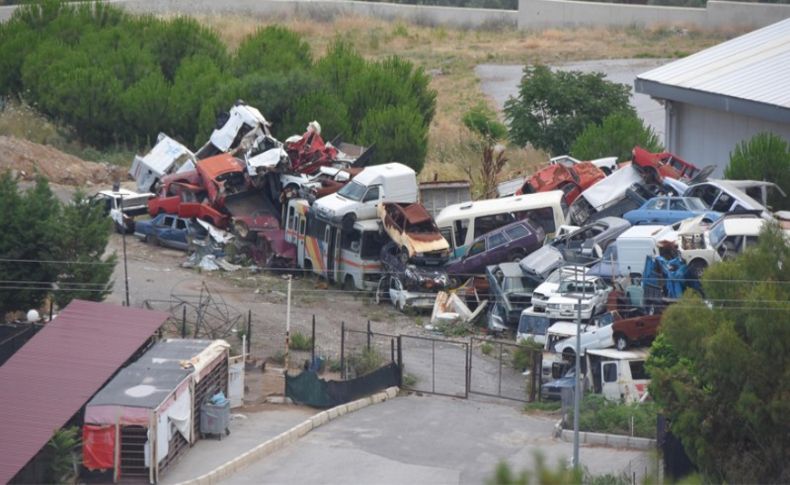 Uzundere'de vatandaşlardan kaçak hurdacılara tepki