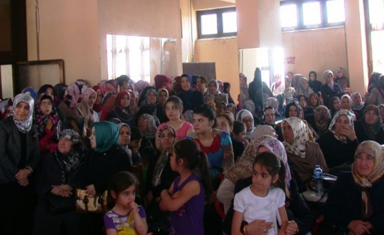 Vakkasoğlu: Anneler birer şefkat abidesidir
