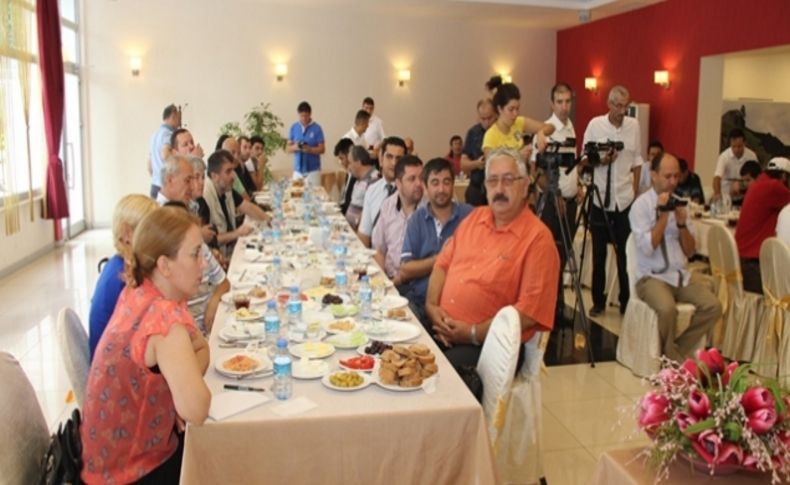 Vali Karahan: Bize gayretinizle yardım olun yanlışımızda uyarın