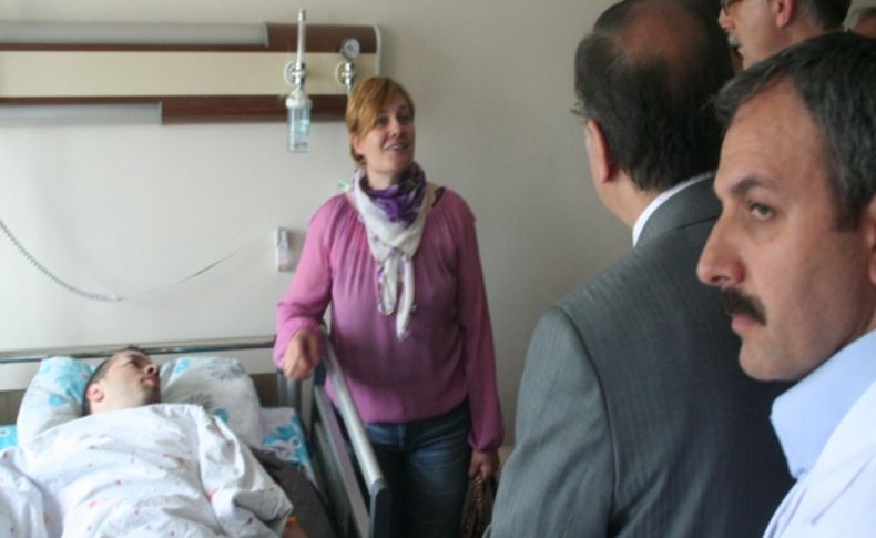 Vali Savaş, balon kazasında yaralananları hastanede ziyaret etti