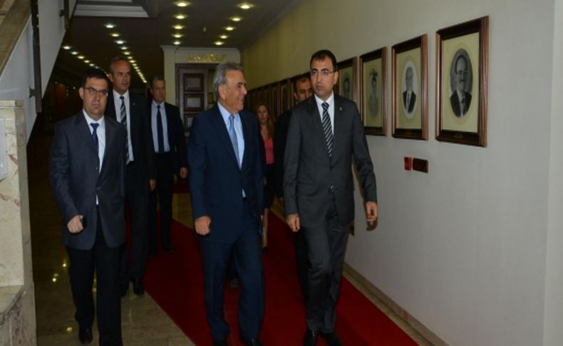 Vali Toprak: Esnaf ve halk çadırlardan rahatsız