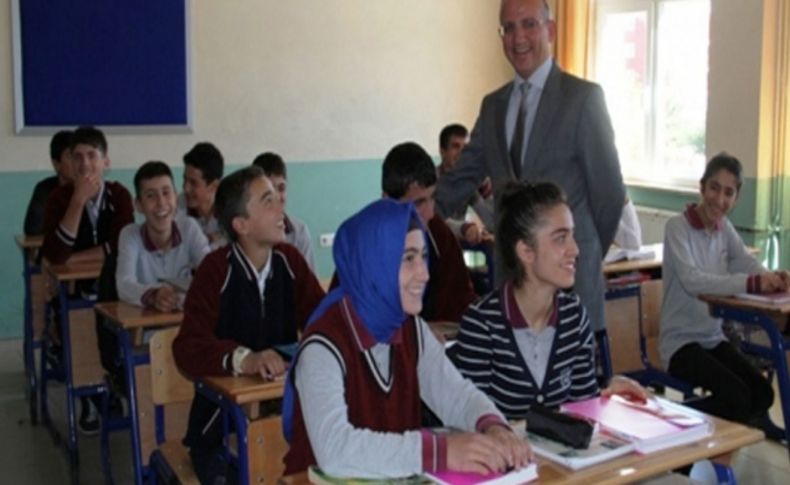 Vali Yurdakul’dan okul ziyareti