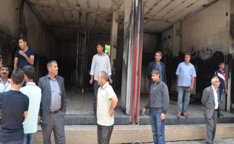 Viranşehir'de yanan halı mağazasının sahibi Çapa: Mağdurum