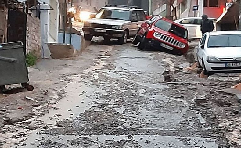 Yağan yağmurdan Bayraklı nasibini aldı!