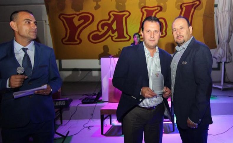 Göztepe Yalı Derneği’nden Başkan Soylu’ya plaket
