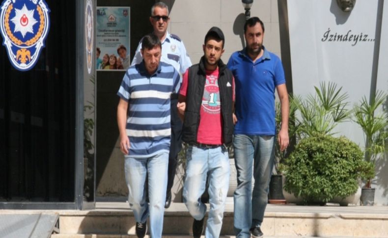 Yardım bahanesiyle yaklaştığı yaşlı kadının çantasını kapıp kaçtı