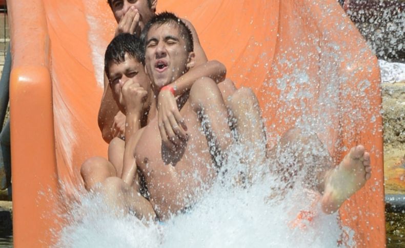 Yassıcaada'da 24 bin İzmirli günübirlik tatil yaptı