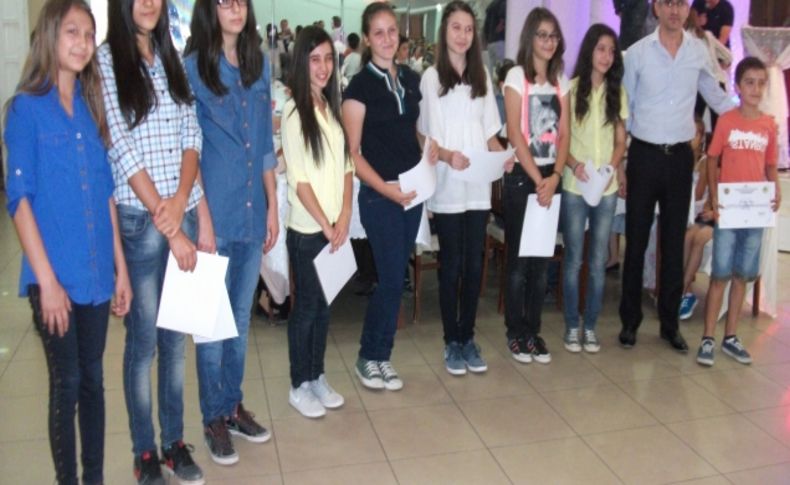 Yaz kurslarında başarı gösteren 782 öğrenciye belge verildi