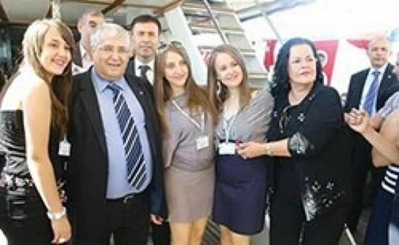 Yemek geliriyle Ecevit anılacak