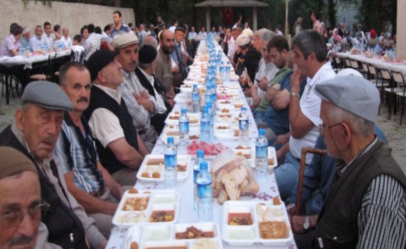 Yenice’de iftar yemeğinde Sakal-ı Şerif heyecanı