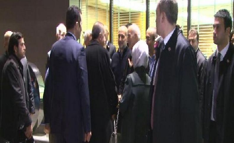 (Yeniden) Fotoğraflar- Başbakan Erdoğan, Kaçirilan Askerlerle Ilgili Konuştu